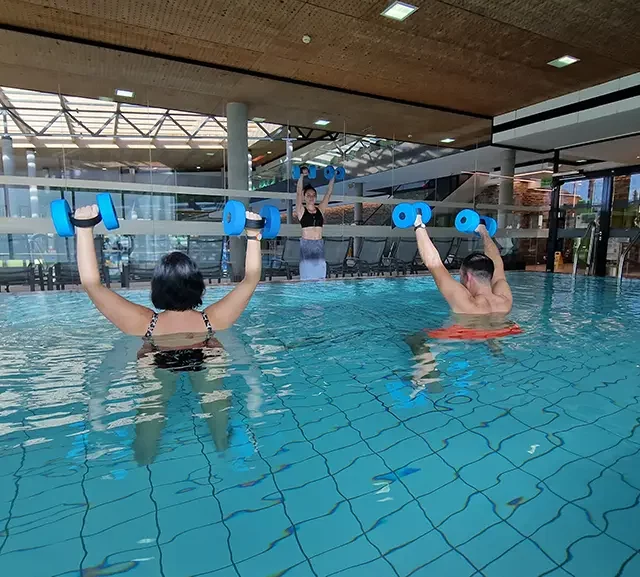 Gesundheits- und Kursbecken mit kostenloser Wassergymnastik
